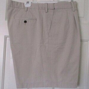 Eddie Bauer Mens Pleated Front Cotton Expandable Waist Short Pant NWOT - 40W